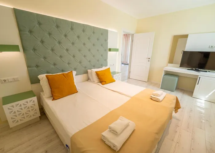 Ξενοδοχείο Perla Sun 4*